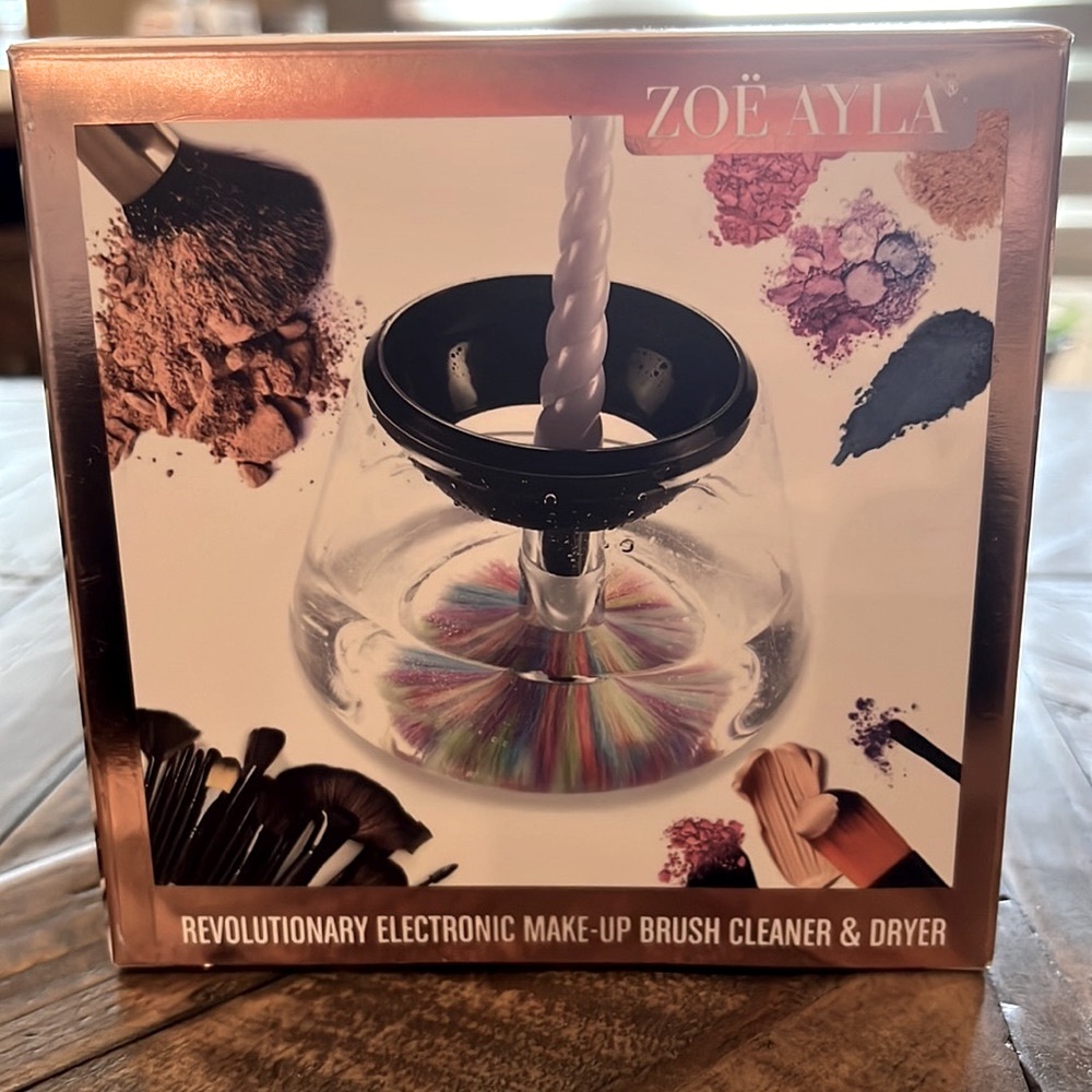 Zoe Ayla Electronic Makeup Brush Cleaner and Dryer NEW